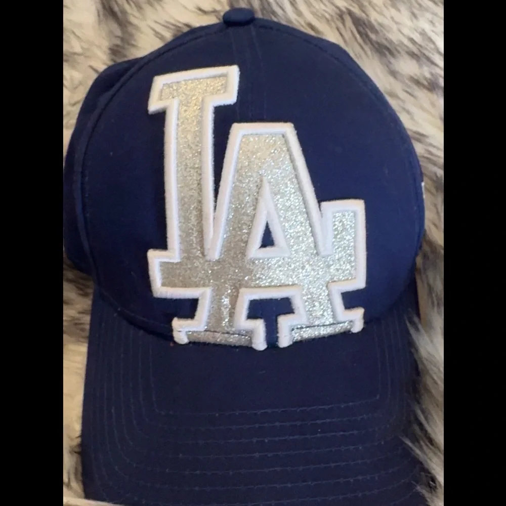 Dodgers hat - Picture 1 of 2